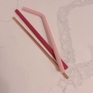 LIKE NEW💯 Three Reusable Straws